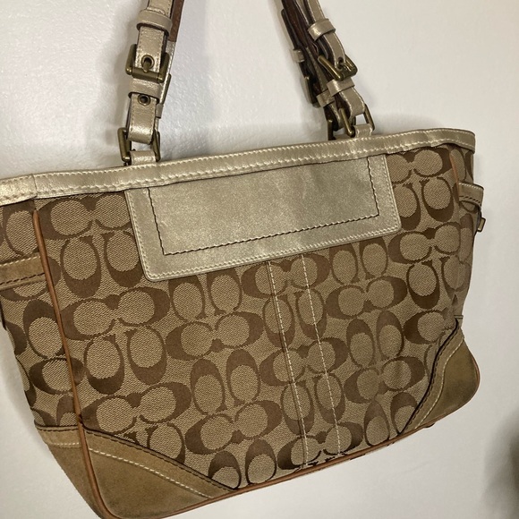 Like new beige pewter coach satchel bag - Picture 6 of 8